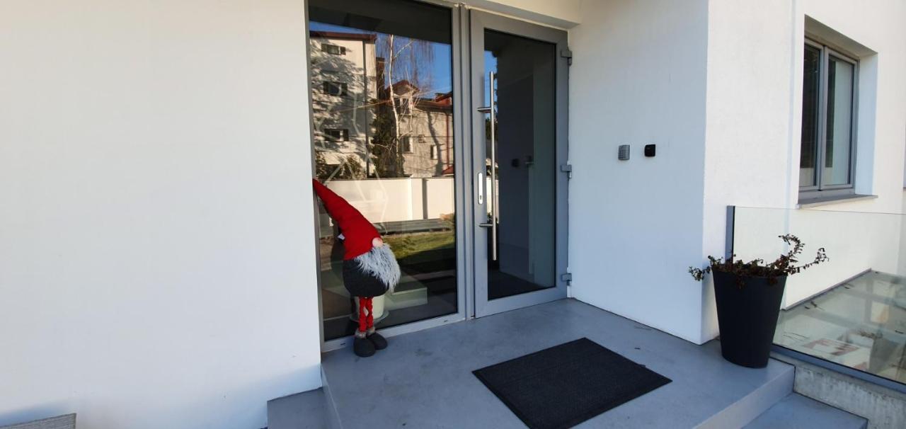Loft 85 M2 Wilanow Krolewski Self Checkin วอร์ซอ ภายนอก รูปภาพ