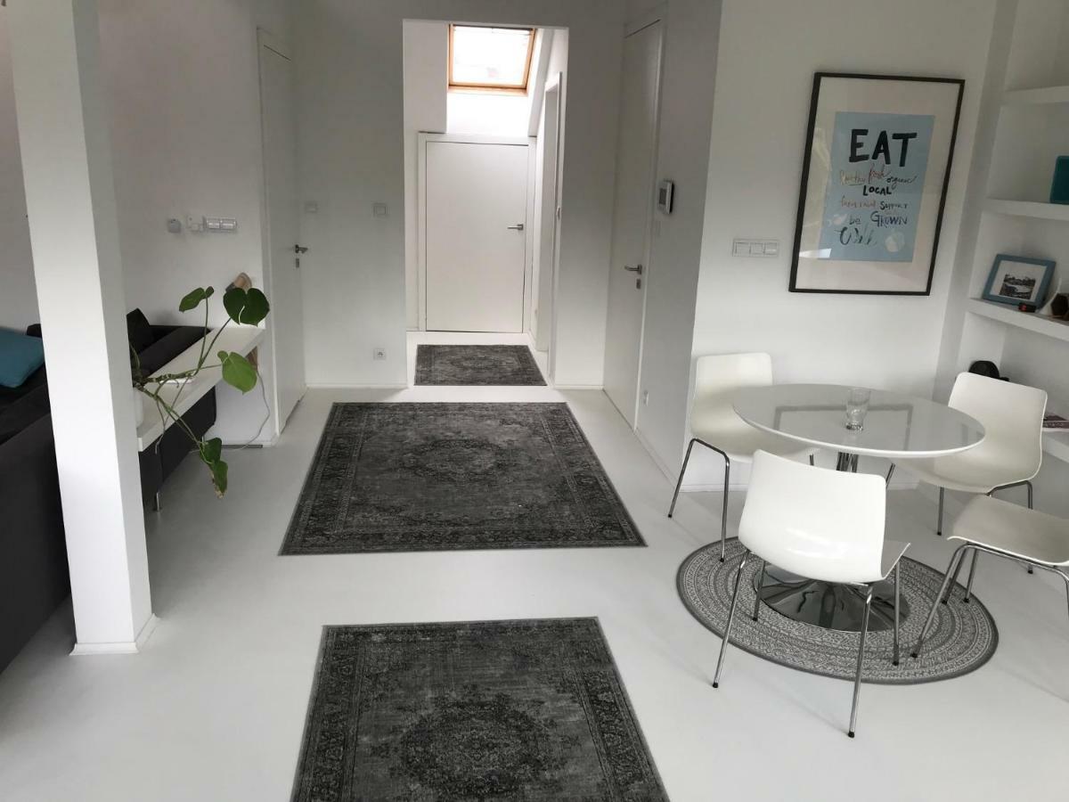 Loft 85 M2 Wilanow Krolewski Self Checkin วอร์ซอ ภายนอก รูปภาพ